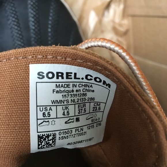BRAND NEW SOREL OUT 'N ABOUT LEATHER DUCK BOOT!! - Picture 8 of 8